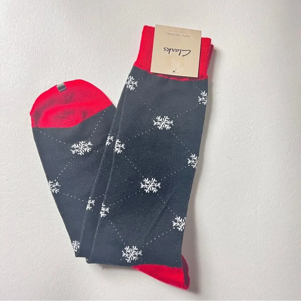 Clarks Mens Crew Style Winter Style Snowflake  Two Color Socks Accessory NWT